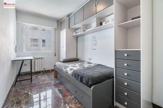 Piso en venta en Bola de Oro - Serrallo en Granada