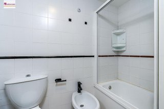 Piso en venta en Bola de Oro - Serrallo en Granada