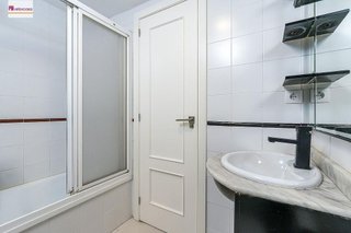 Piso en venta en Bola de Oro - Serrallo en Granada
