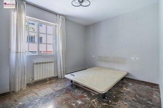 Piso en venta en Bola de Oro - Serrallo en Granada