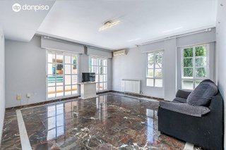 Piso en venta en Bola de Oro - Serrallo en Granada