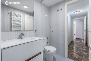 Piso en venta en Bola de Oro - Serrallo en Granada