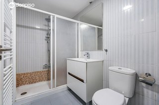 Piso en venta en Bola de Oro - Serrallo en Granada