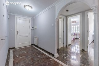 Piso en venta en Bola de Oro - Serrallo en Granada