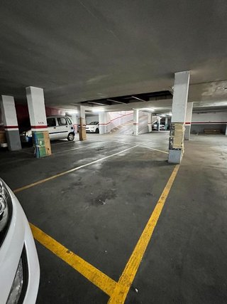 Garaje en venta en Centre en Sant Boi de Llobregat