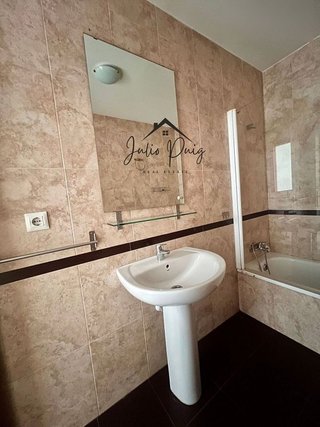 Piso en venta en Coria del Río