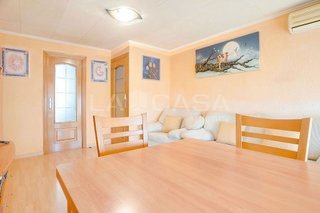 Piso en venta en Bellvitge en Hospitalet de Llobregat, L´