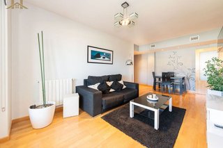Piso en venta en Las Tablas en Madrid
