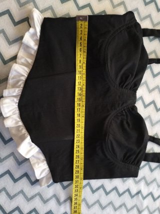 Top Bershka Negro con Volante Blanco Talla S