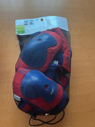 Patines en línea ajustables con pack protecciones