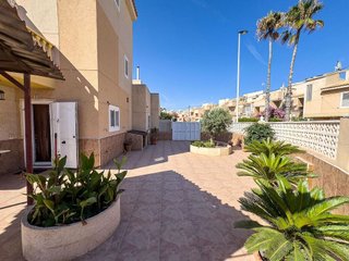Casa adosada en venta en Playa de los Locos en Torrevieja