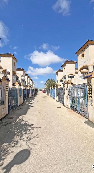 Chalet en venta en Urbanizaciones en Guardamar del Segura