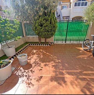 Chalet en venta en Urbanizaciones en Guardamar del Segura