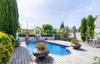 Casa en venta en Empuriabrava en Castelló d´Empúries
