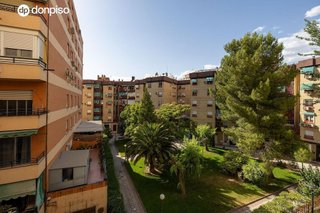 Piso en venta en Barrio de Zaidín en Granada