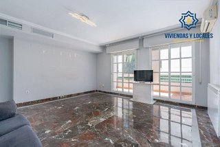 Piso en venta en Bola de Oro - Serrallo en Granada