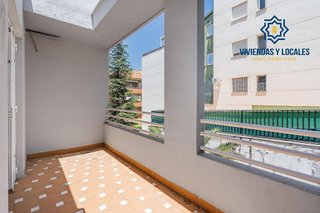 Piso en venta en Bola de Oro - Serrallo en Granada
