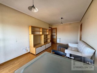 Piso en venta en Universidad en Ávila