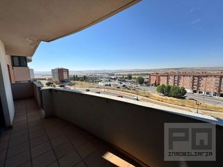Piso en venta en Universidad en Ávila
