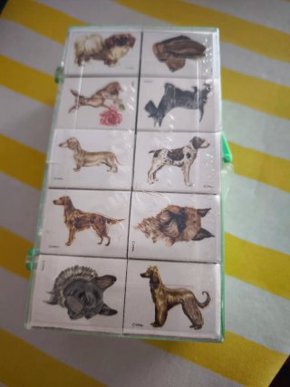 Collezione di 40 scatole di fiammiferi con cani di razza