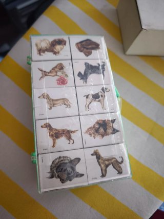 Collezione di 40 scatole di fiammiferi con cani di razza
