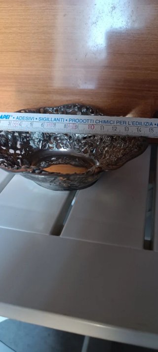Splendido cestino svuotatasche in metallo