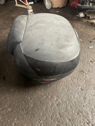 Baúl y Soporte Suzuki Burgman 400 2018
