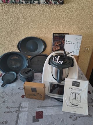 Thermomix TM6 con todos los accesorios