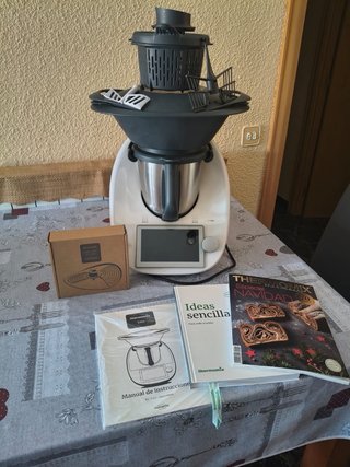 Thermomix TM6 con todos los accesorios