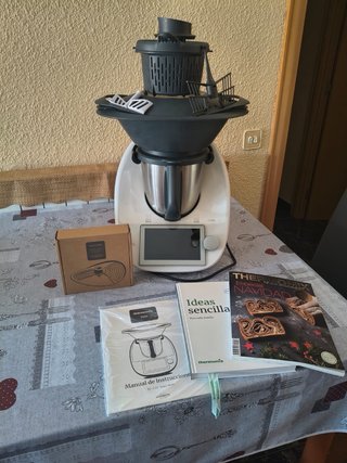 Thermomix TM6 con todos los accesorios