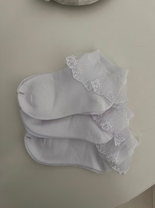 Calcetines niña con encaje blanco 3 pares nuevos