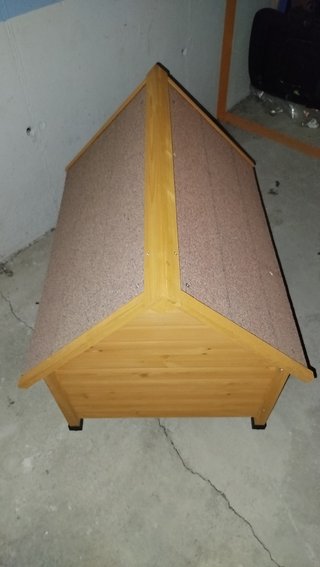 Caseta de madera para perros