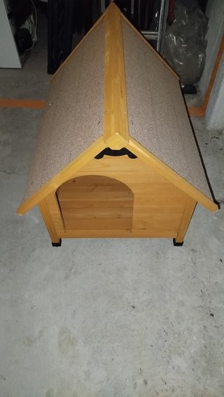 Caseta de madera para perros