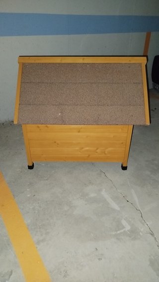 Caseta de madera para perros