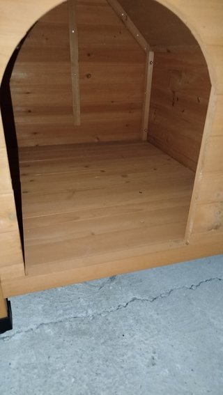 Caseta de madera para perros