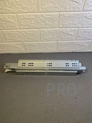 Set di 2 guide scorrevoli Mod.45 in acciaio zincato Amig