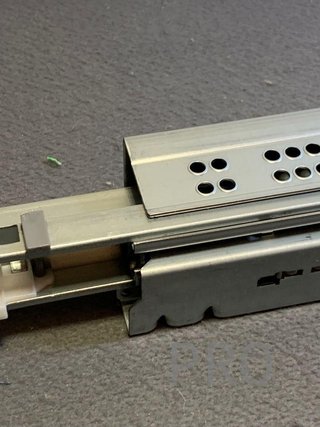 Set di 2 guide scorrevoli Mod.45 in acciaio zincato Amig