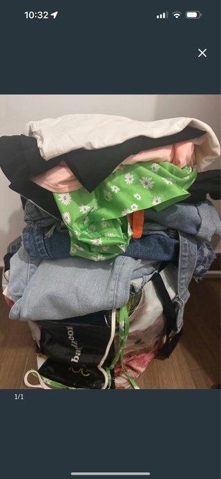 Ropa verde y blanca