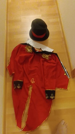 Disfraz de domador de circo rojo y negro