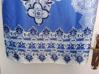 Vestido marca Festa Azul y Blanco.