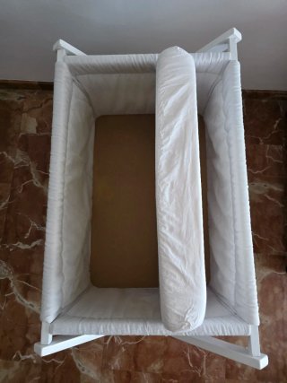 Minicuna bebé con ruedas
