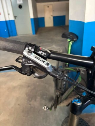 Bicicleta Giant MTB Composite Technology