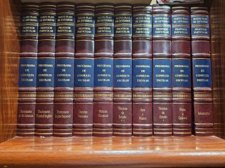 Enciclopedia 20 tomos con asignaturas