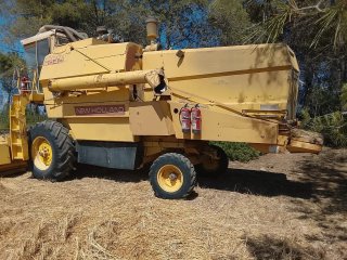 Cosechadora New Holland Clayson 8040