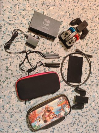 Nintendo Switch OLED + 4 Joy-Con