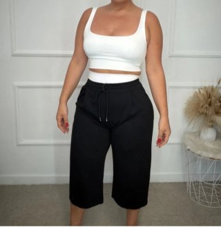 Conjunto Mujer Crop Top y Pantalón Culotte