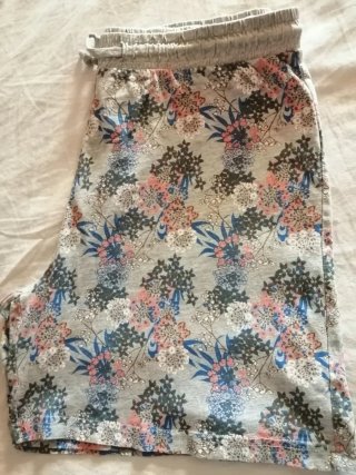 Pigiama corto donna grigio fantasia floreale