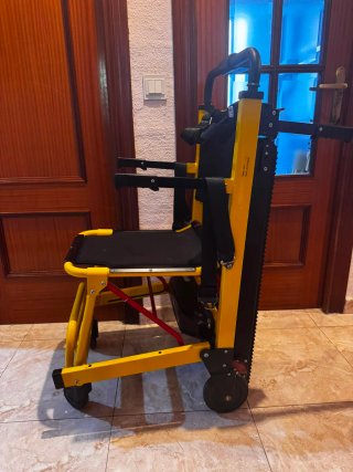 Silla oruga a batería.