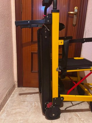 Silla oruga a batería.