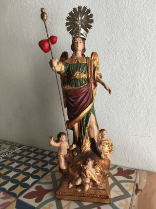 Figura Arcángel san Rafael